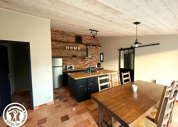 Maison De Plain-pied Avec Jardin, Proche Plages Et Exploitations Agricoles, Confort Inclus - Fr-1-426-526 *